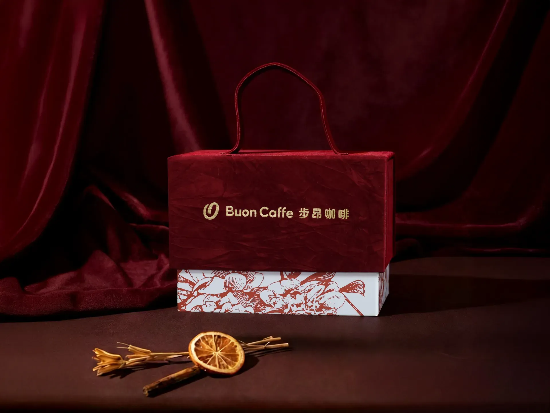 紅色禮盒 照片